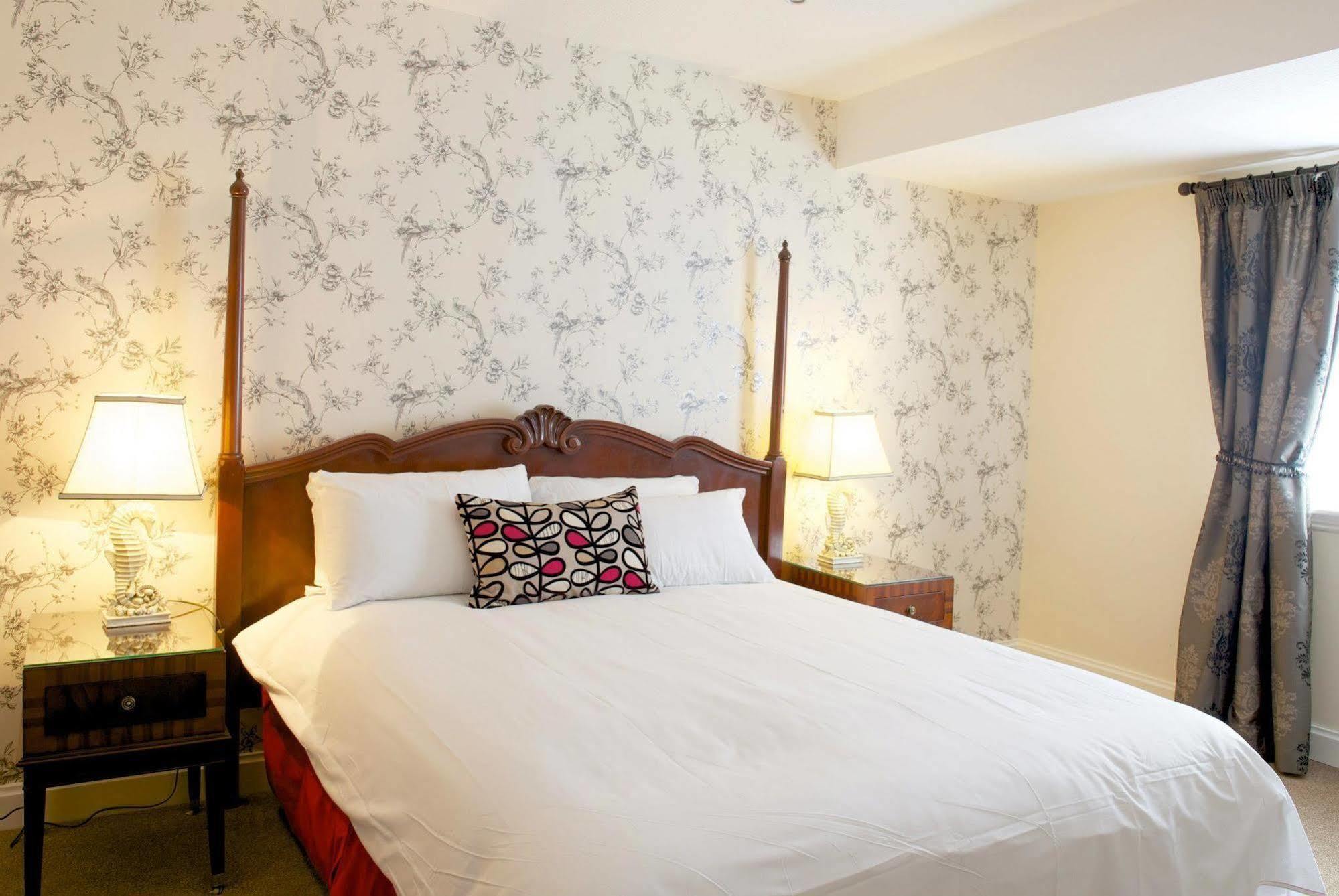 The Rose And Crown Hotel วิสเบค ภายนอก รูปภาพ